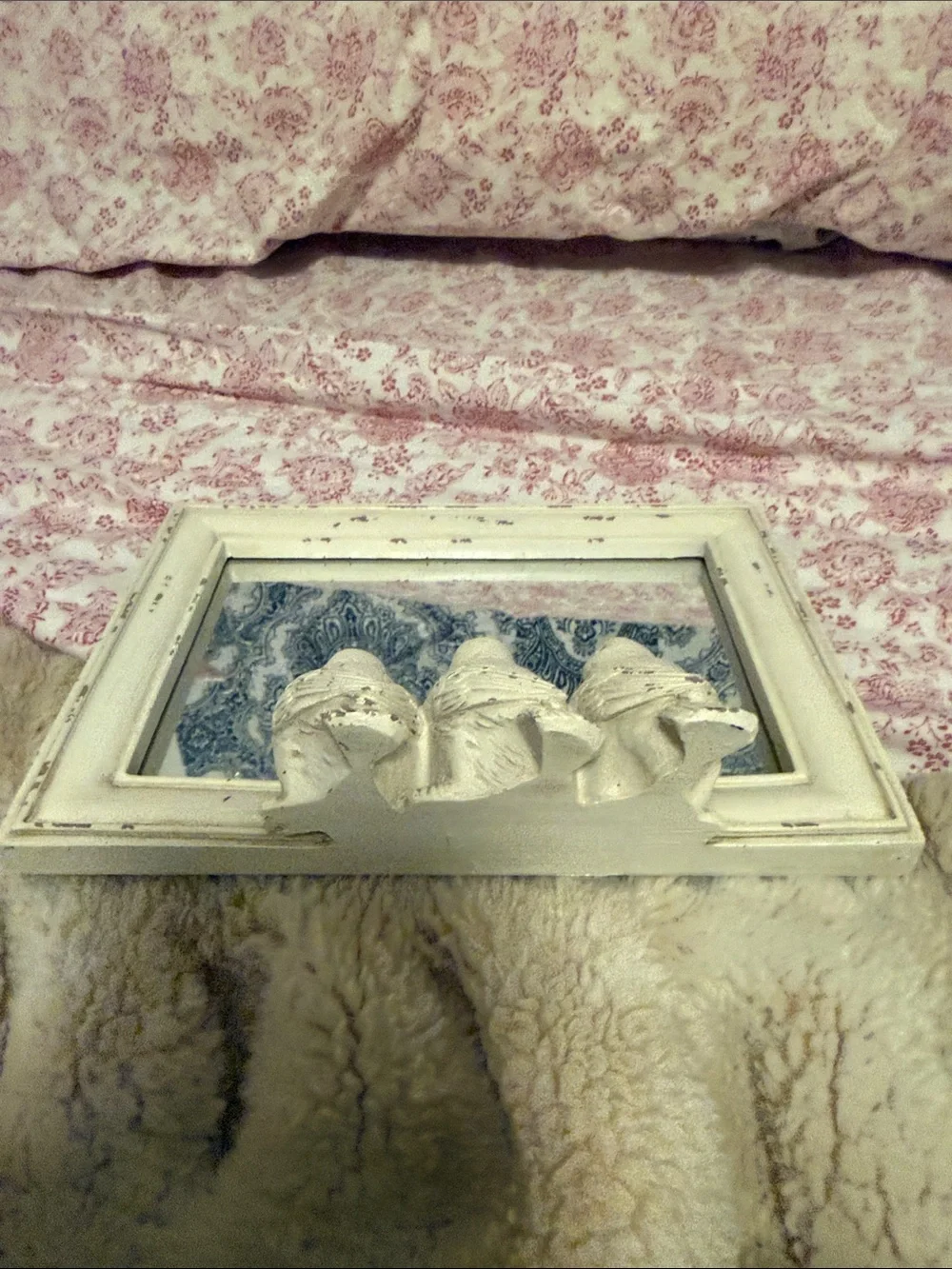 Pier 1 White Distressed Mirror with Three Ceramic Birds